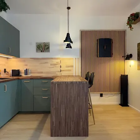Apartmán Urban Forest - Design, Garage & Balcony *
